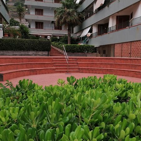 Apartamento Oltremare Taormina Letojanni Habitación foto