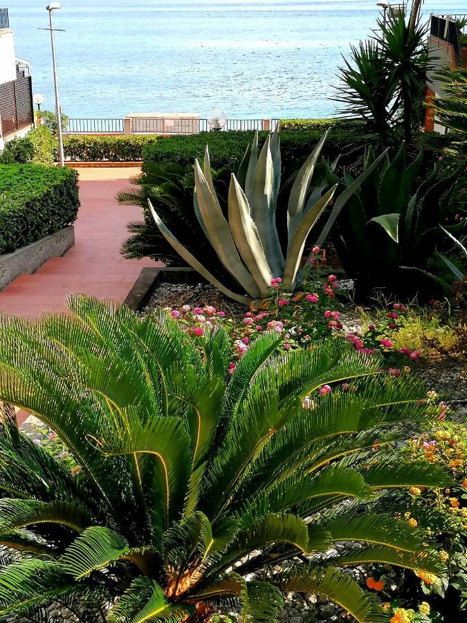 Apartamento Oltremare Taormina Letojanni Exterior foto