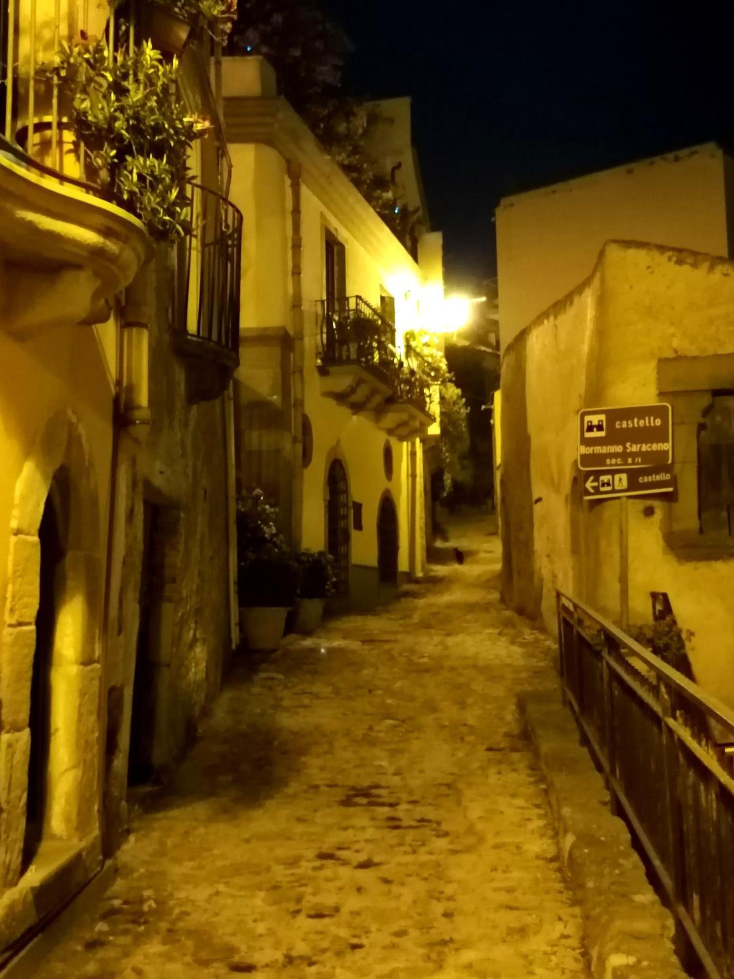 Apartamento Oltremare Taormina Letojanni Habitación foto
